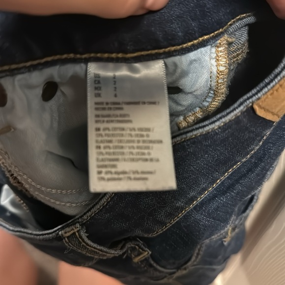 Size 2 American eagle super stress jean shorts - Picture 4 of 5